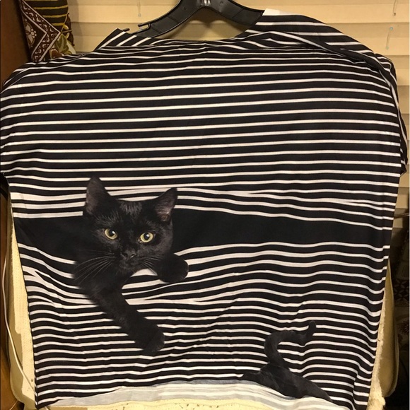 cat peeking through blinds shirt